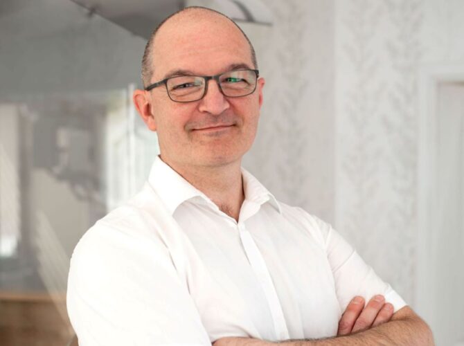 lek. stom. Grzegorz Karolonek